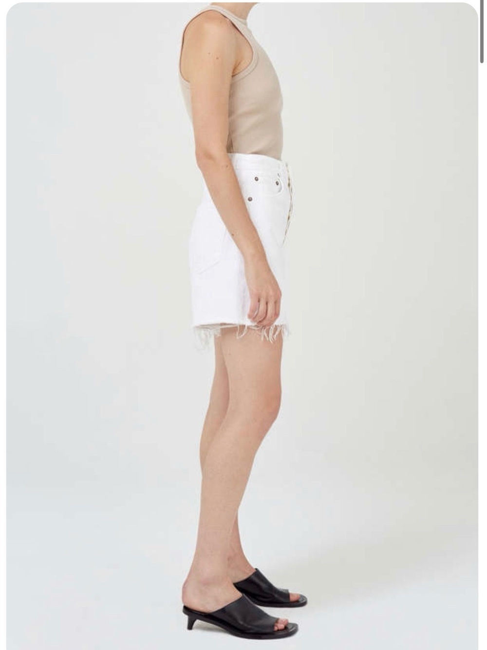 AGOLDE Stella High Rise Organic Cotton White Wash Denim Shorts
SZ 29 - Picture 5 of 12